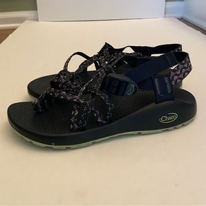 Chaco Woman’s 9 Classic Water Shoes Sandal York Eclipse Purple/Navy- FINAL